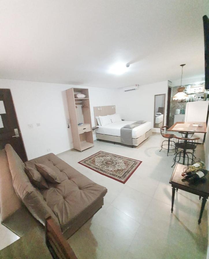 Hotel Chalet Monet - Granja Vianna Cotia  Luaran gambar