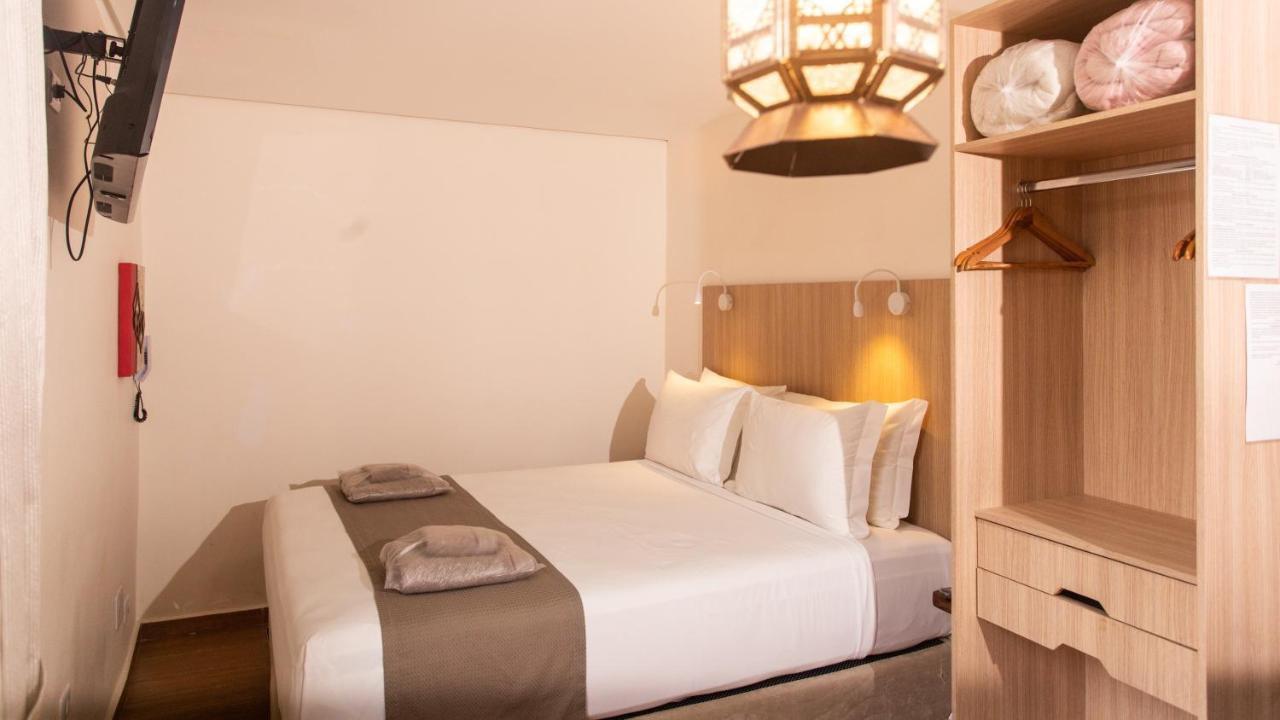 Hotel Chalet Monet - Granja Vianna Cotia  Luaran gambar